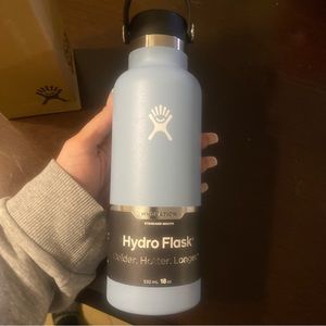 BRAND NEW HYDROFLASK